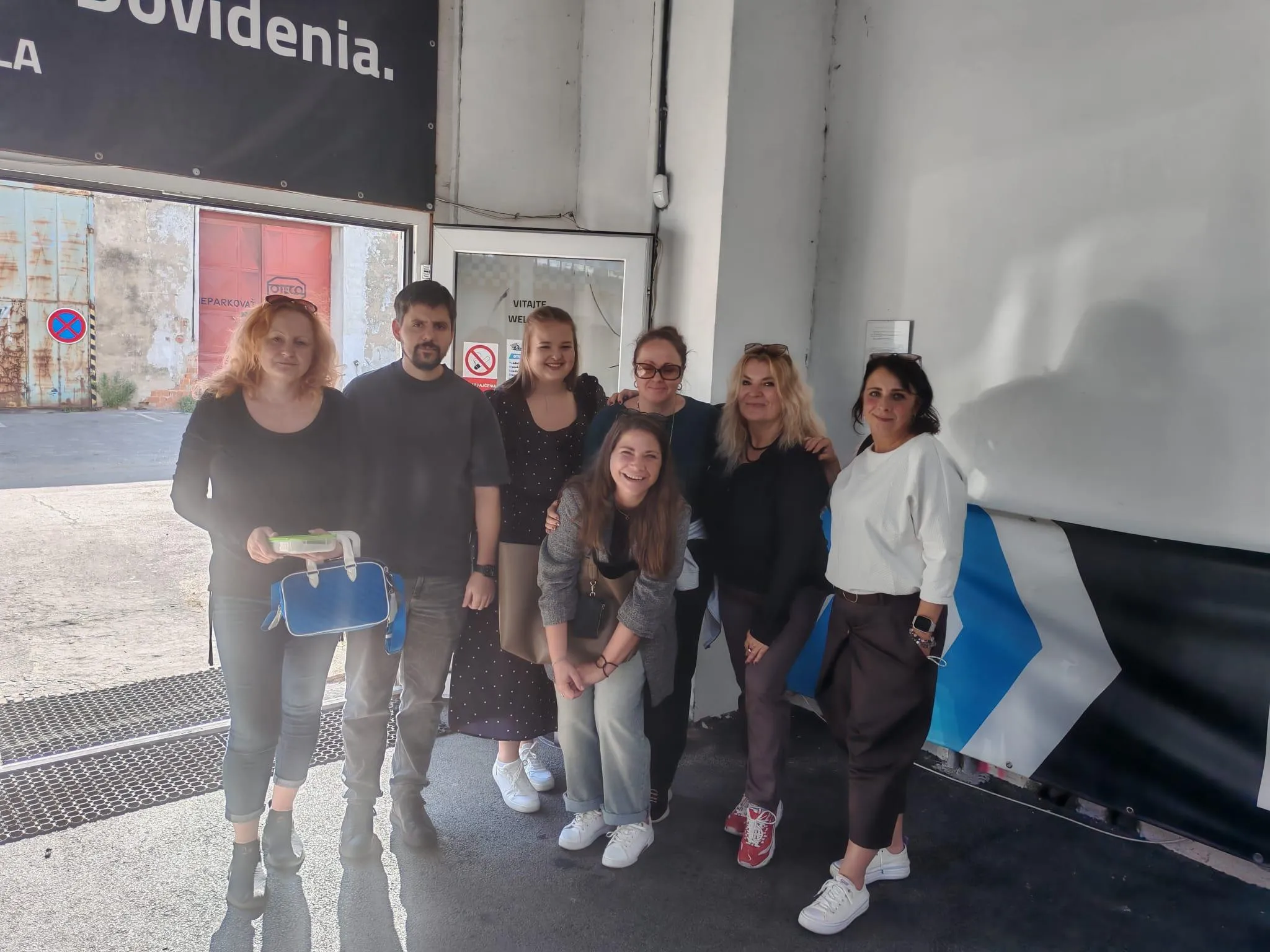 Spoločná fotografia tímu ETL EAST v Karting aréne